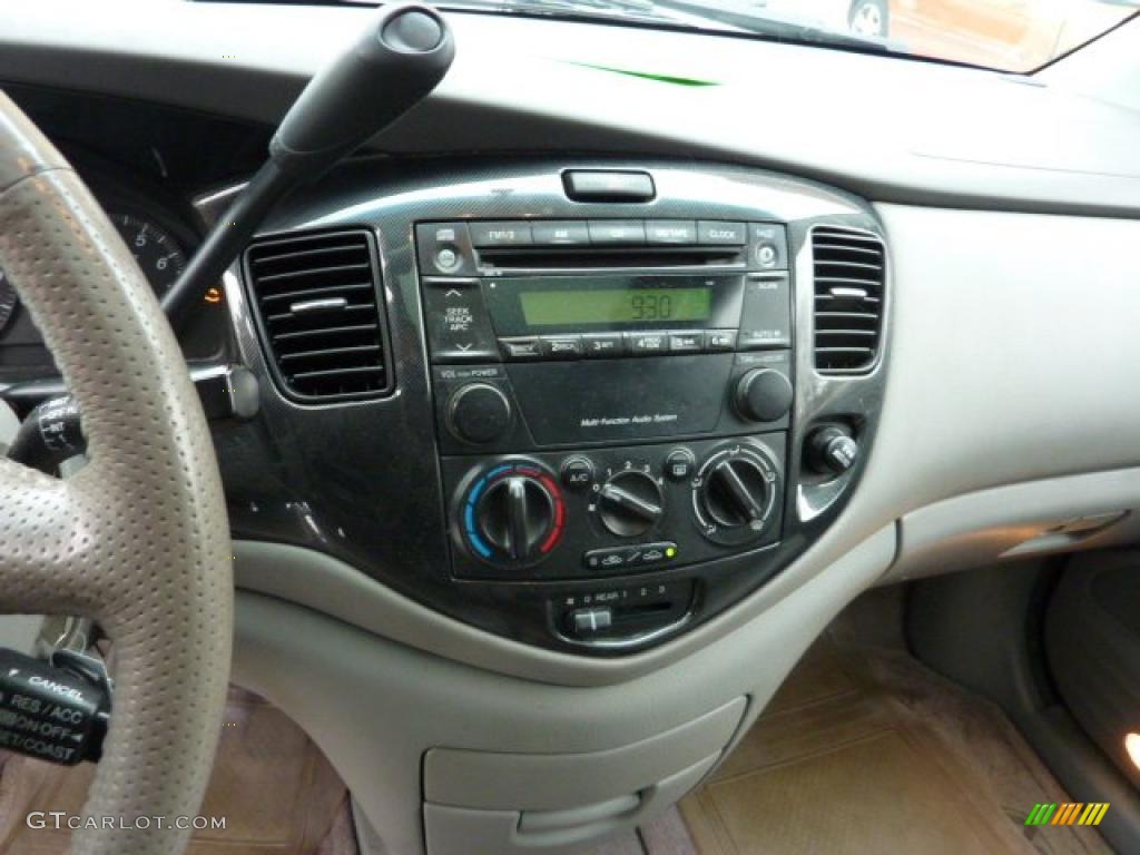 2003 Mazda MPV ES Controls Photo #40939850