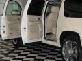 White Diamond - Escalade ESV AWD Photo No. 31