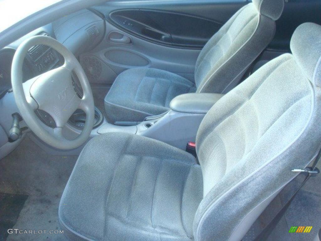 Gray Interior 1995 Ford Mustang V6 Coupe Photo #40941342