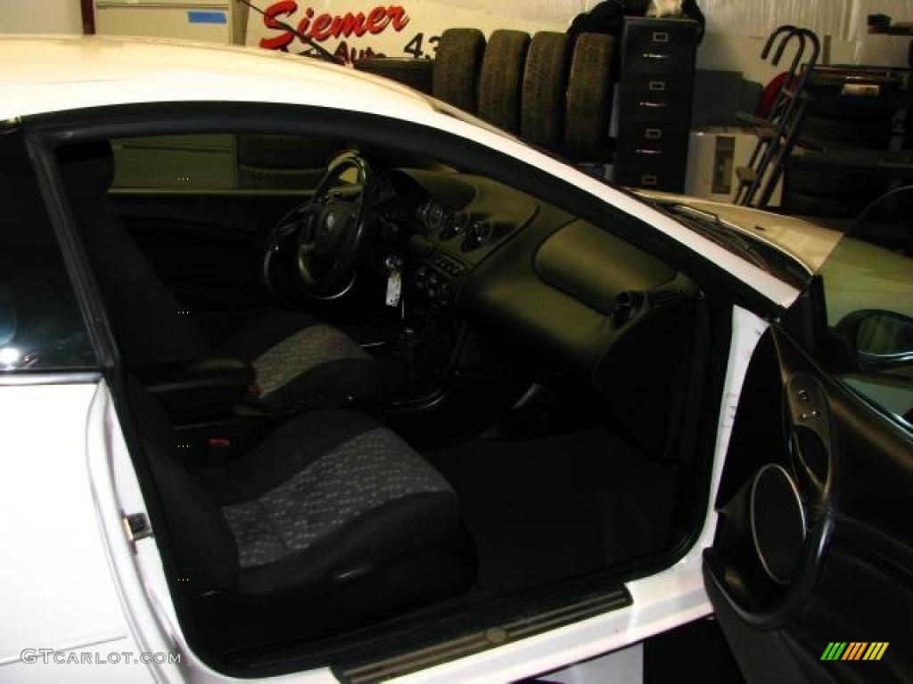 2002 Cougar V6 Coupe - Vibrant White / Midnight Black photo #5