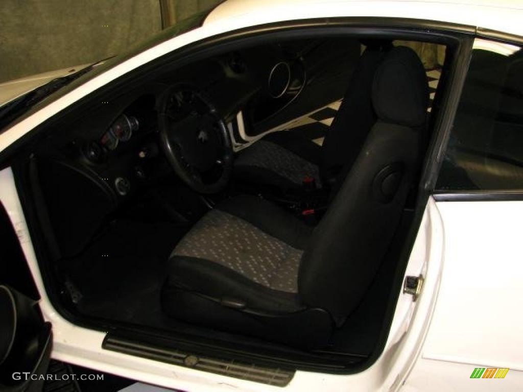 2002 Cougar V6 Coupe - Vibrant White / Midnight Black photo #7