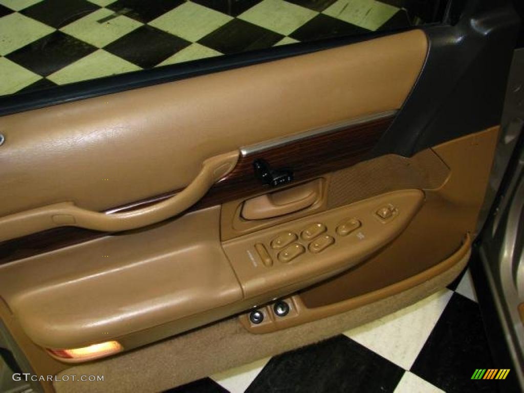 1995 Grand Marquis LS - Champagne Metallic / Beige photo #6