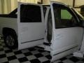 2005 Summit White Chevrolet Avalanche Z71 4x4  photo #9