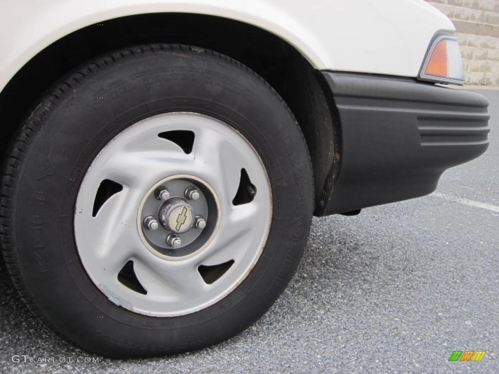 1991 Chevrolet Cavalier Coupe Wheel Photos