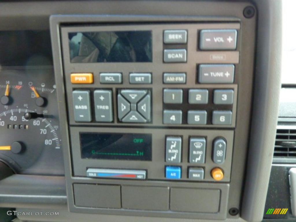 1994 Chevrolet C/K K1500 Extended Cab 4x4 Controls Photo #40950666