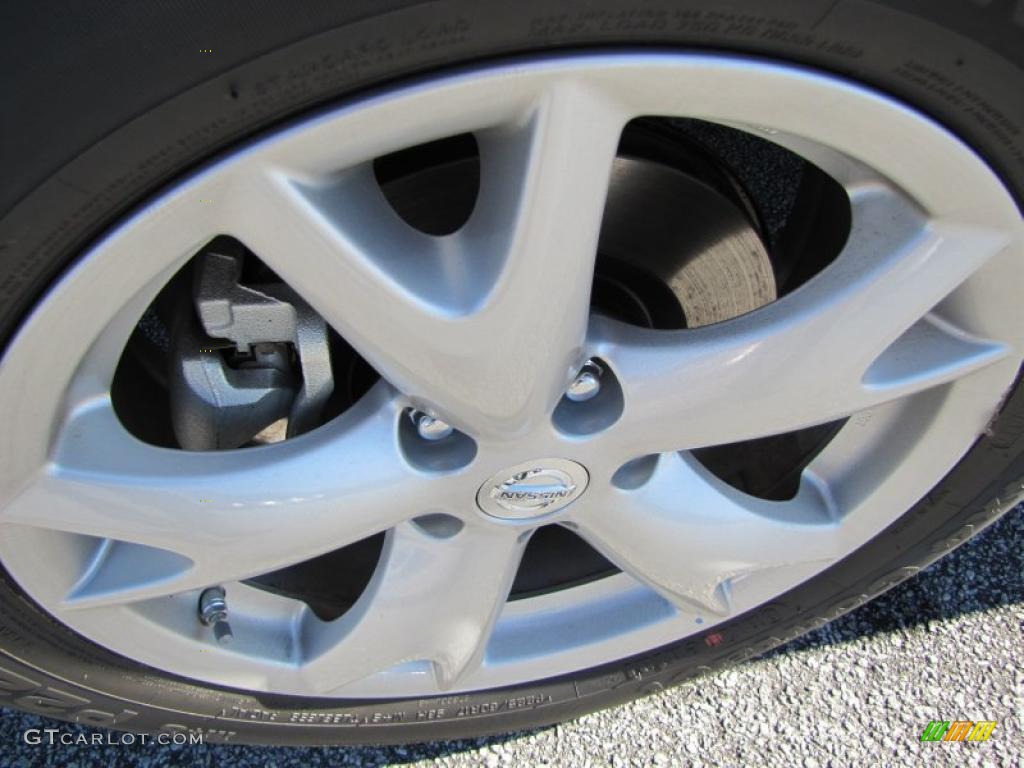 2011 Rogue SV - Silver Ice Metallic / Black photo #8