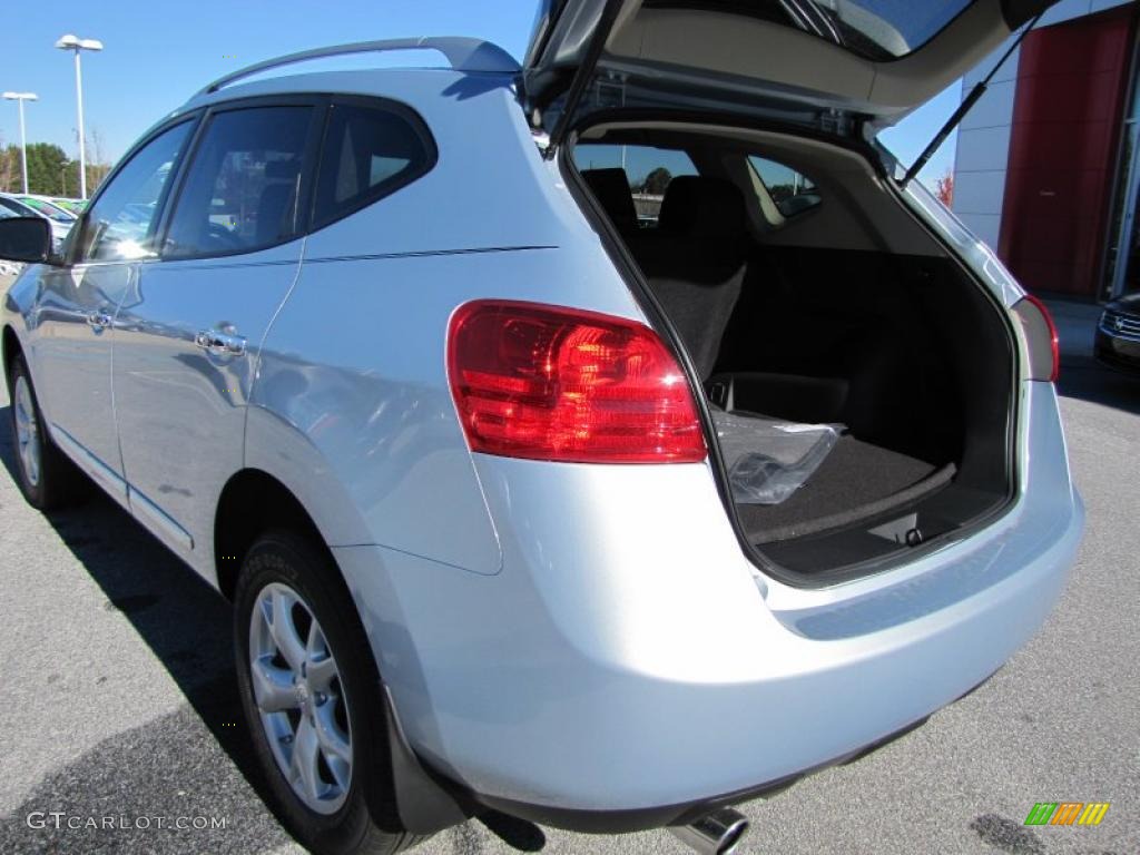 2011 Rogue SV - Silver Ice Metallic / Black photo #11