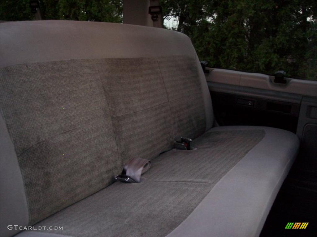 2005 Ford E Series Van E350 Super Duty XLT Passenger Interior Color Photos