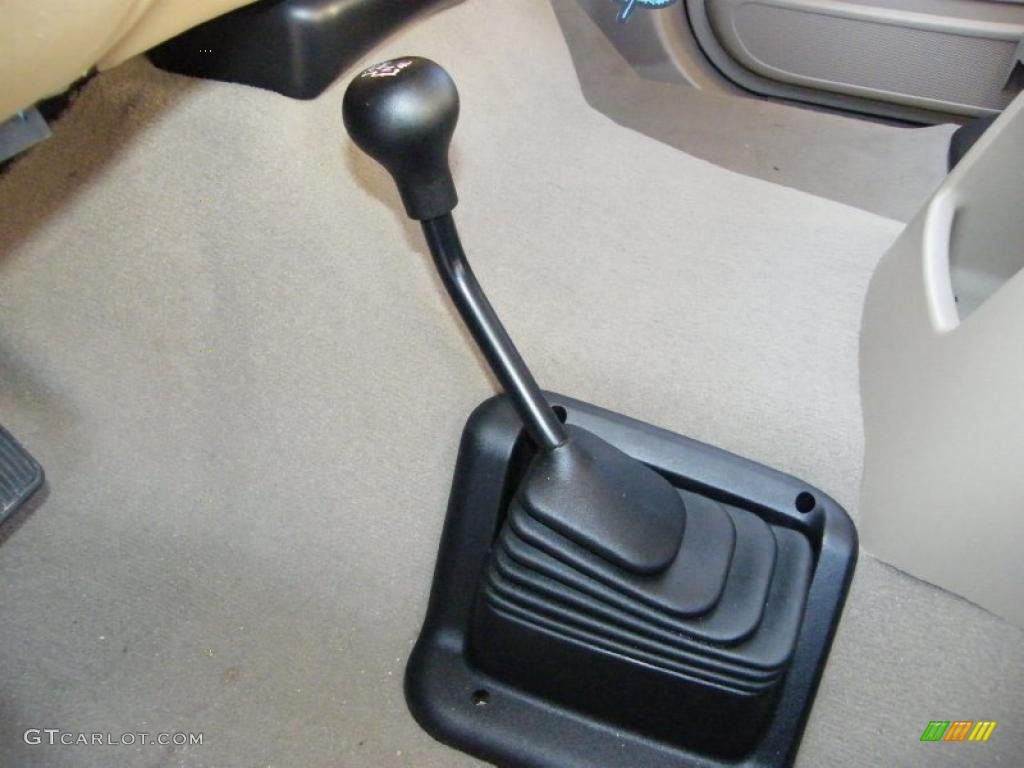 2007 F250 Super Duty Lariat Crew Cab 4x4 - Medium Wedgewood Blue Metallic / Tan photo #17