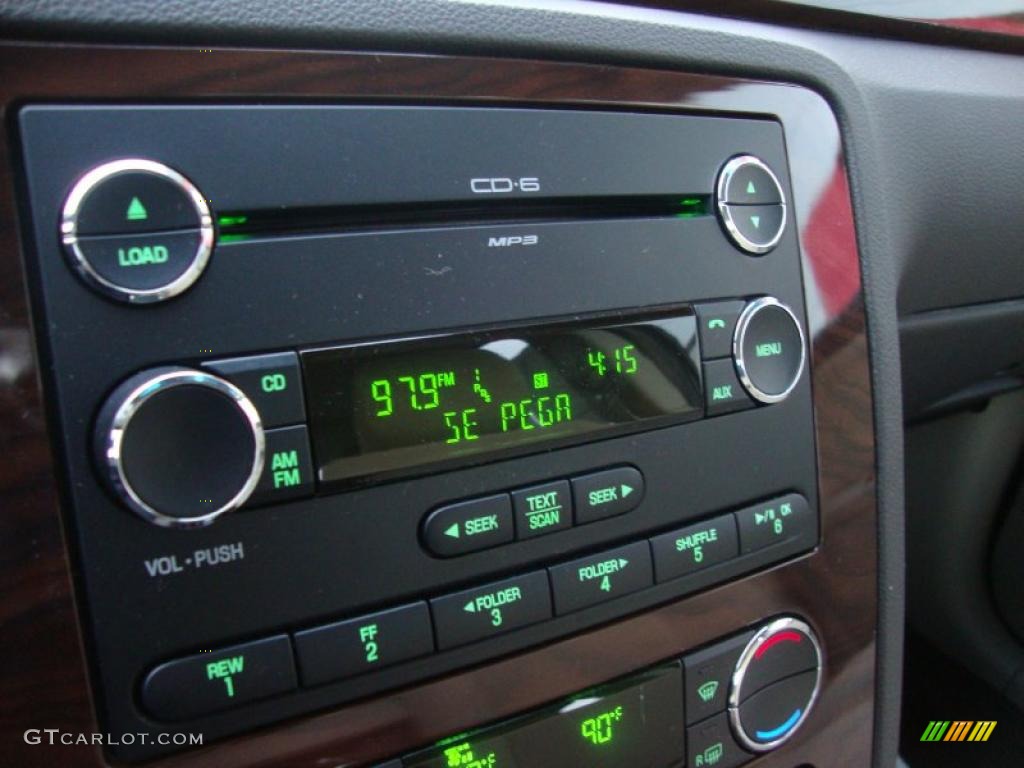 2009 Ford Taurus SEL Controls Photo #40957317