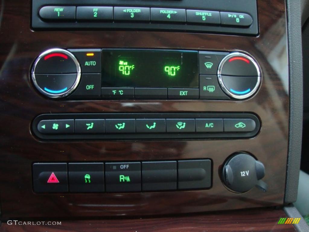 2009 Ford Taurus SEL Controls Photo #40957325
