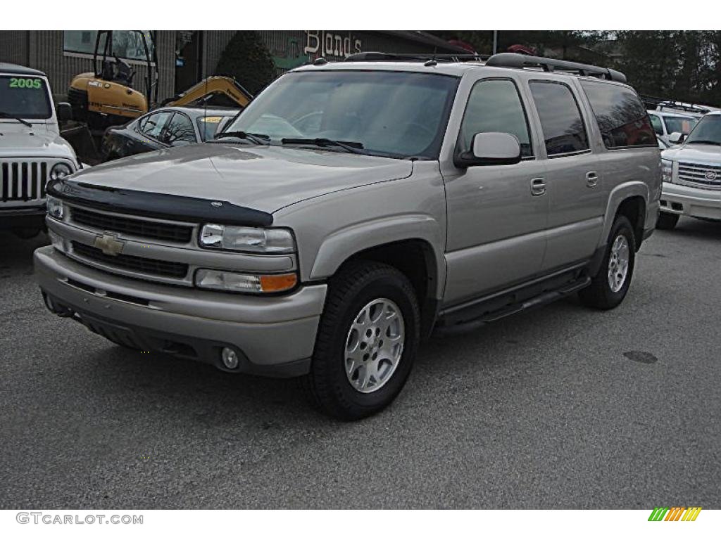 2004 Suburban 1500 Z71 4x4 - Silver Birch Metallic / Tan/Neutral photo #1