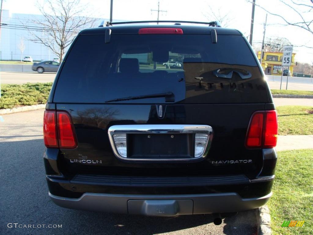 2003 Navigator Luxury - Black / Black photo #6