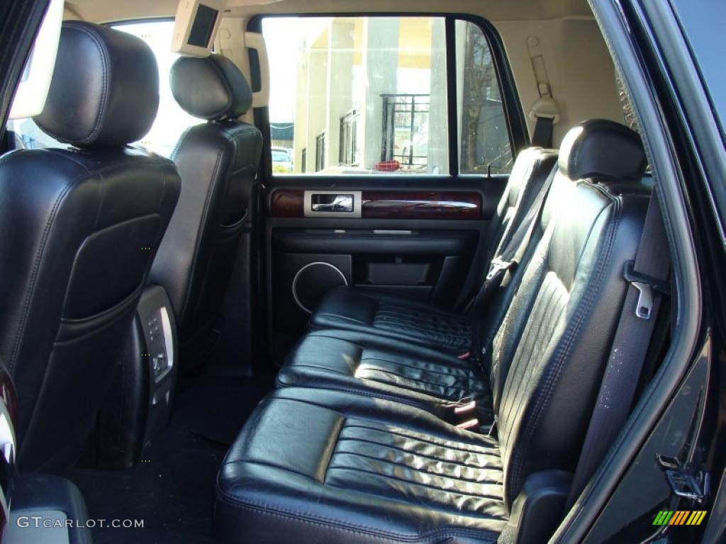 2003 Navigator Luxury - Black / Black photo #8