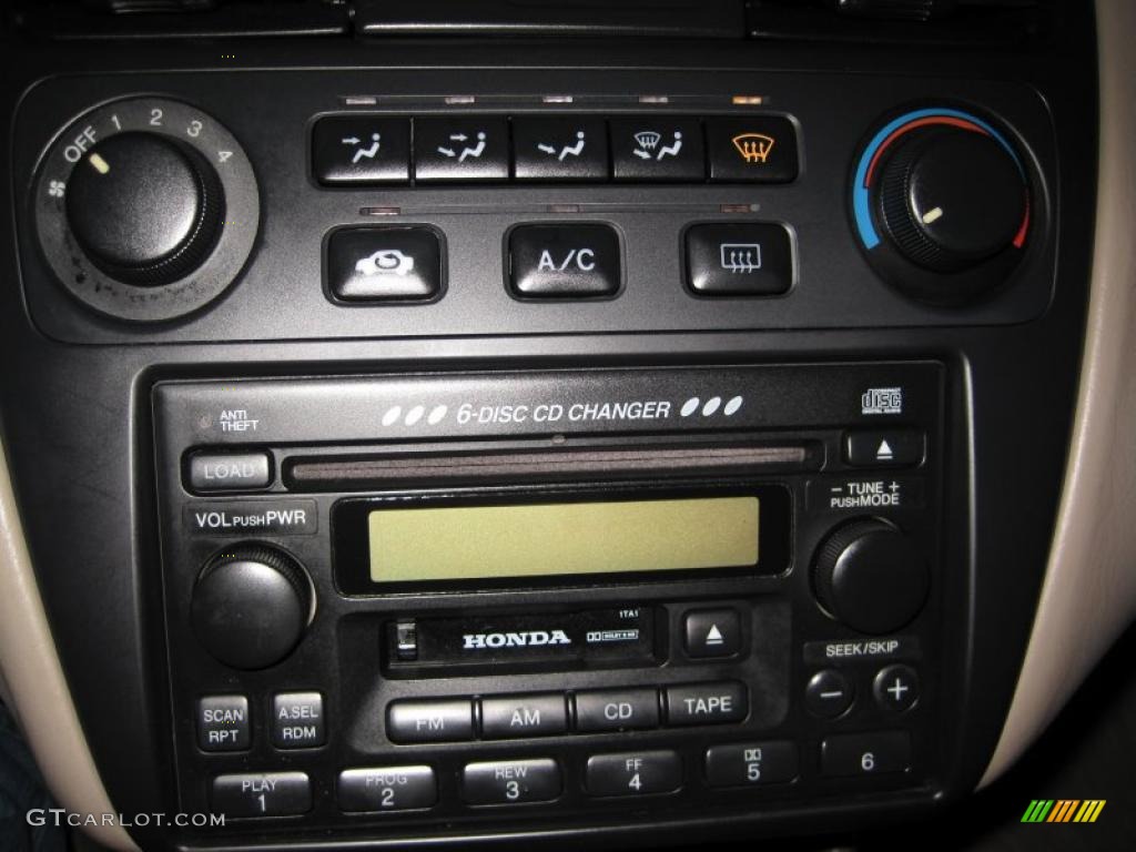 2002 Accord EX Sedan - Taffeta White / Ivory photo #6