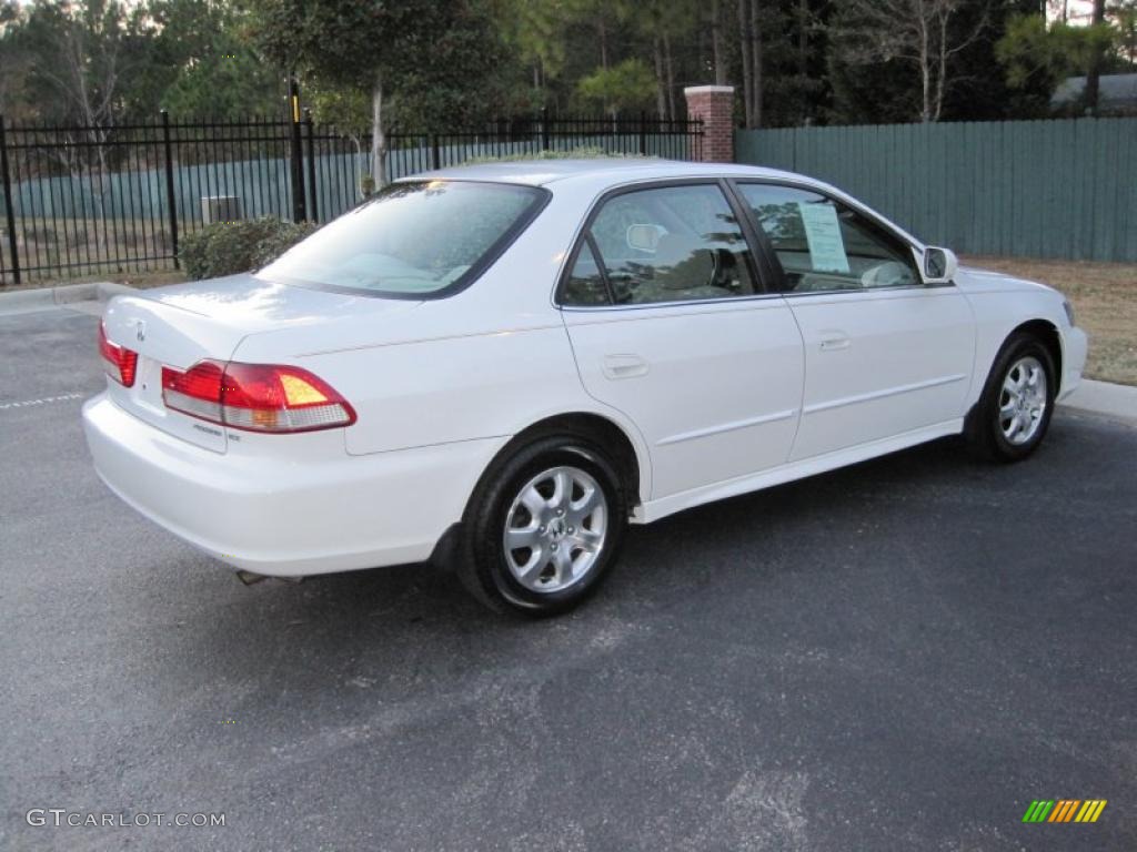 2002 Accord EX Sedan - Taffeta White / Ivory photo #11