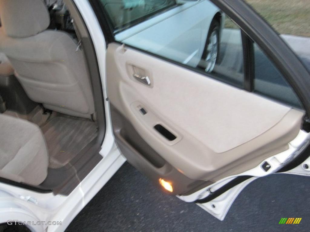 2002 Accord EX Sedan - Taffeta White / Ivory photo #13