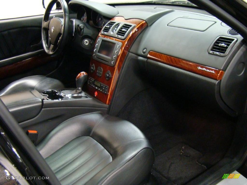2007 Maserati Quattroporte Standard Quattroporte Model Nero Dashboard Photo #40967920
