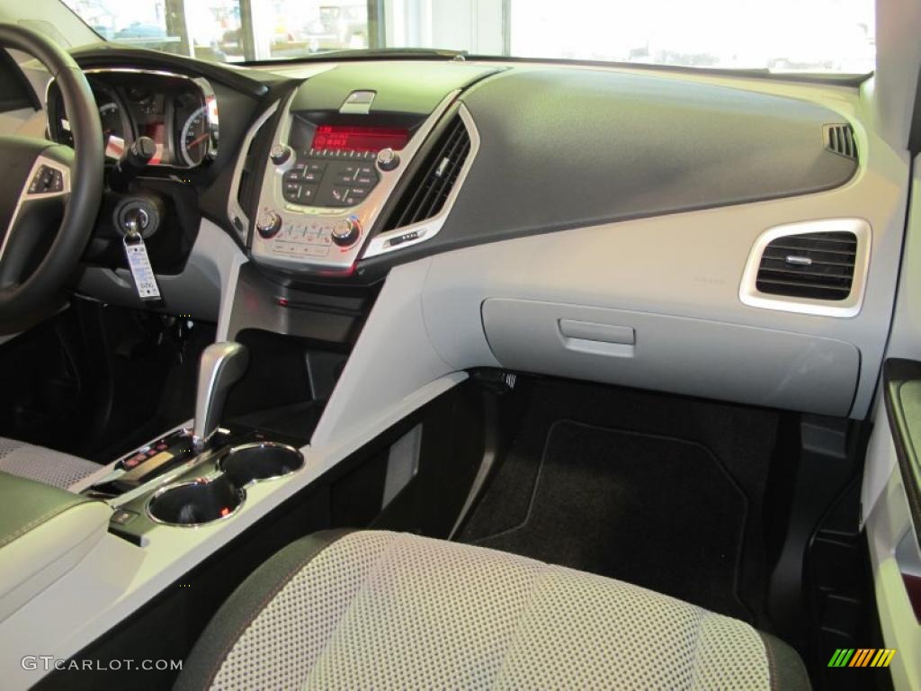 2011 GMC Terrain SLE Light Titanium Dashboard Photo #40970488
