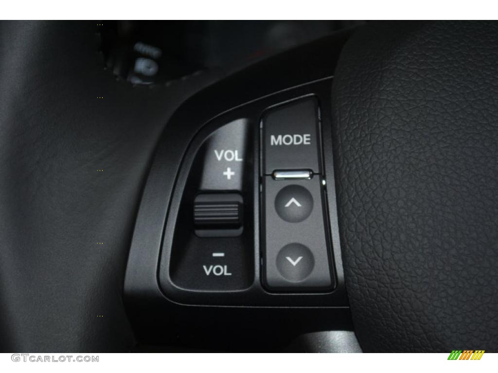 2011 Kia Optima EX Controls Photo #40975828