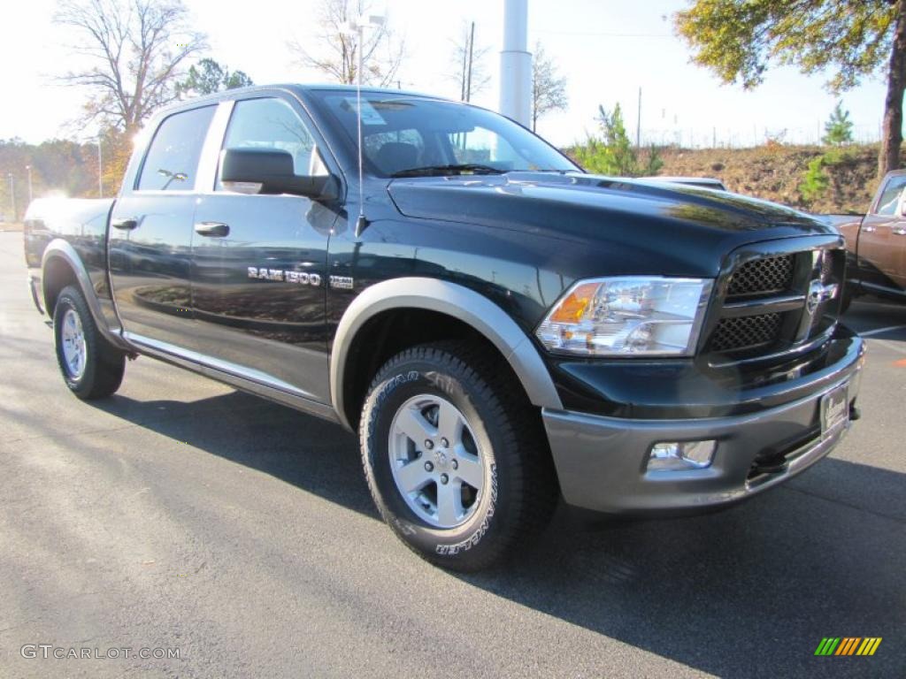 2011 Ram 1500 SLT Outdoorsman Crew Cab 4x4 - Hunter Green Pearl / Dark Slate Gray/Medium Graystone photo #4