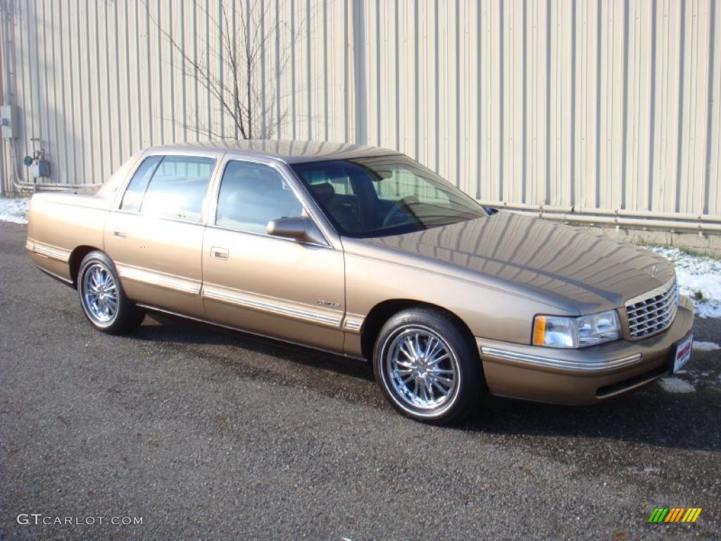 1998 DeVille Sedan - Light Driftwood Metallic / Camel photo #2
