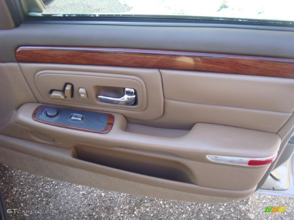 1998 DeVille Sedan - Light Driftwood Metallic / Camel photo #15