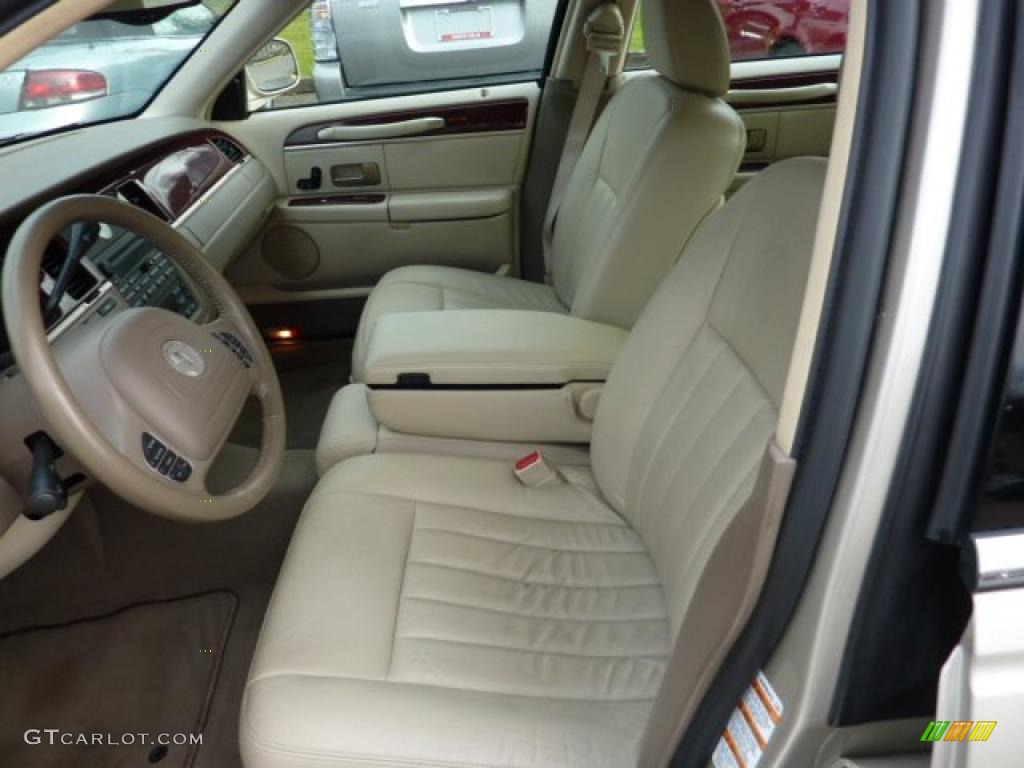 Light Parchment Interior 2004 Lincoln Town Car Signature Photo #40985298