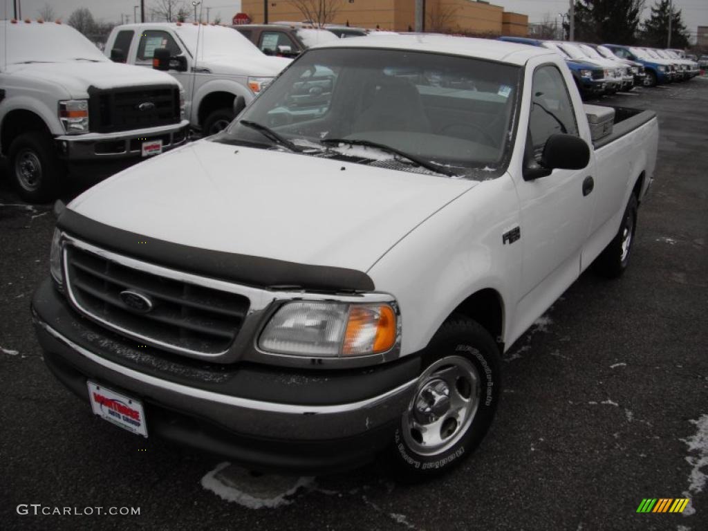 2002 F150 XLT Regular Cab - Oxford White / Medium Parchment photo #9