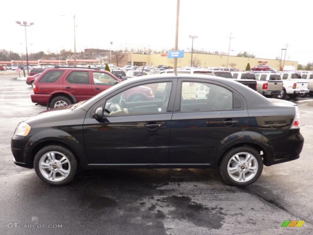 2010 Aveo LT Sedan - Black Granite / Charcoal photo #4