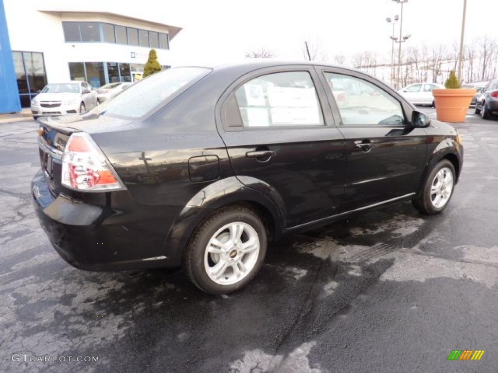 2010 Aveo LT Sedan - Black Granite / Charcoal photo #10