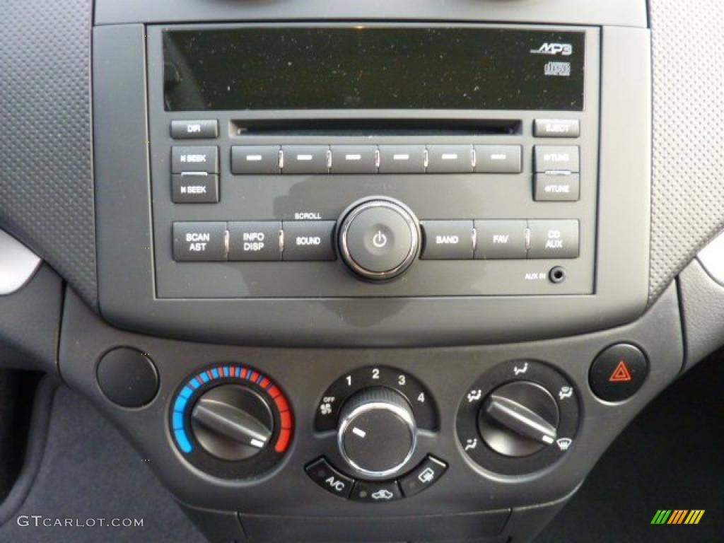 2010 Aveo LT Sedan - Black Granite / Charcoal photo #18