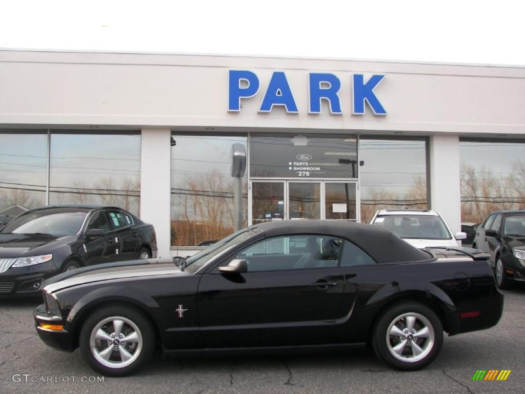 2007 Mustang V6 Premium Convertible - Black / Dark Charcoal photo #19