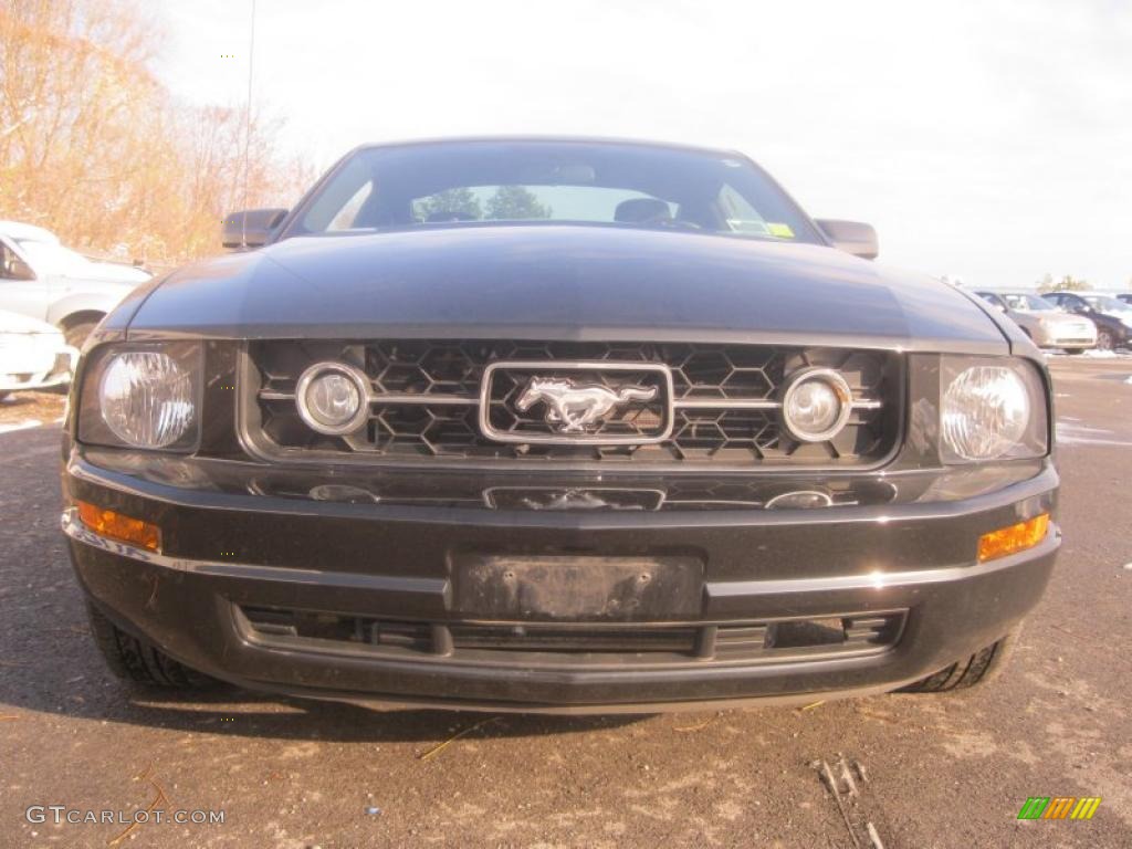 2008 Mustang V6 Premium Coupe - Black / Dark Charcoal photo #11