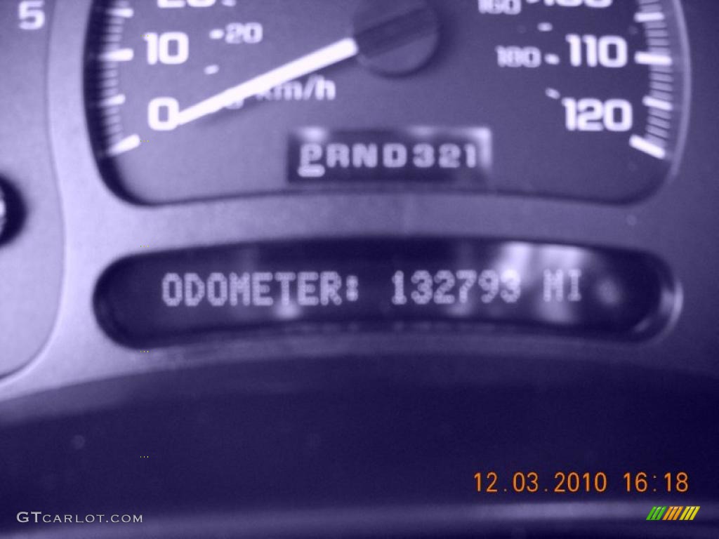 2003 Silverado 2500HD LS Crew Cab 4x4 - Light Pewter Metallic / Tan photo #38