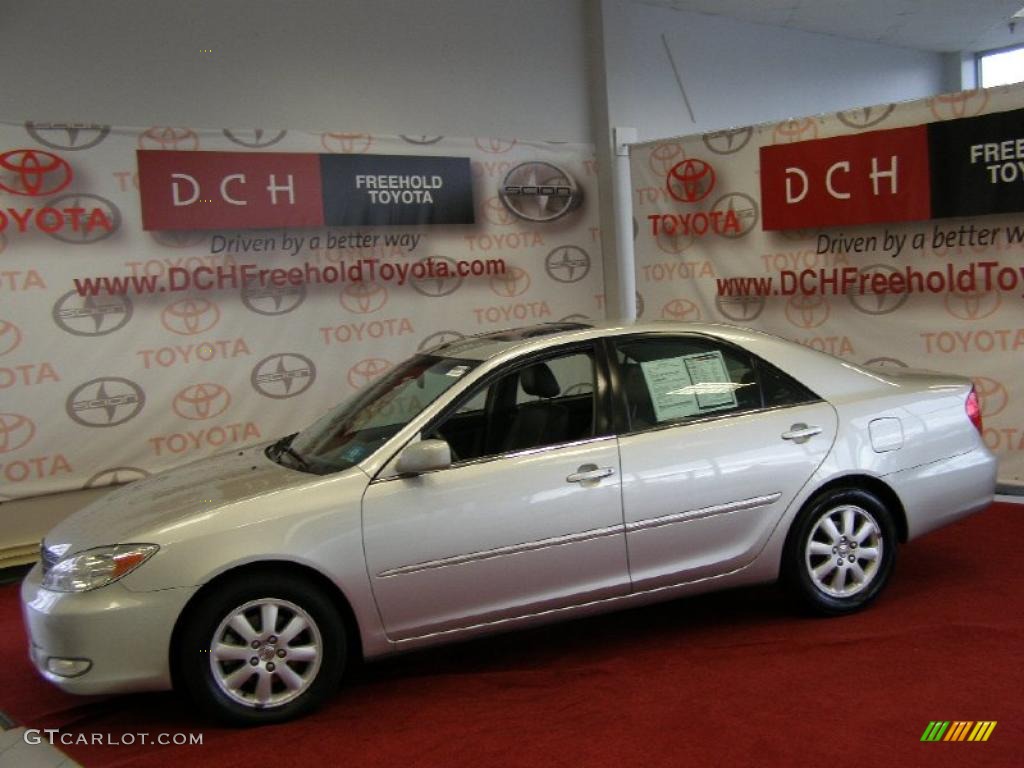 2004 Camry XLE V6 - Lunar Mist Metallic / Stone photo #4