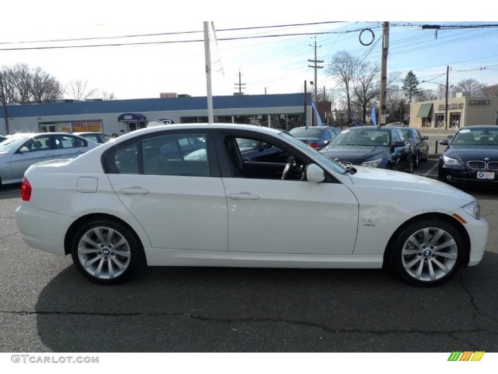 Alpine White 2011 BMW 3 Series 328i xDrive Sedan Exterior Photo #40998990