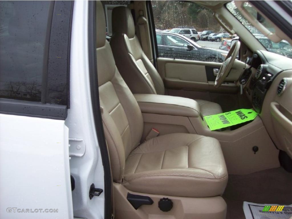 Medium Parchment Interior 2004 Ford Expedition XLT 4x4 Photo #41005502