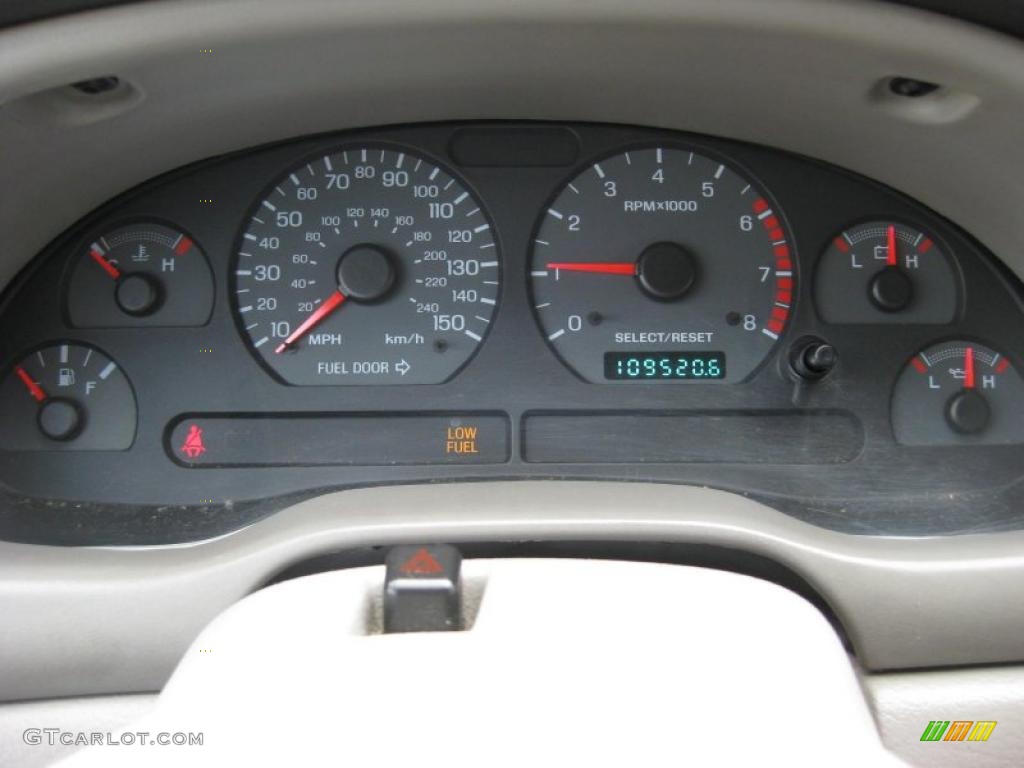 2000 Ford Mustang GT Convertible Gauges Photo #41011138