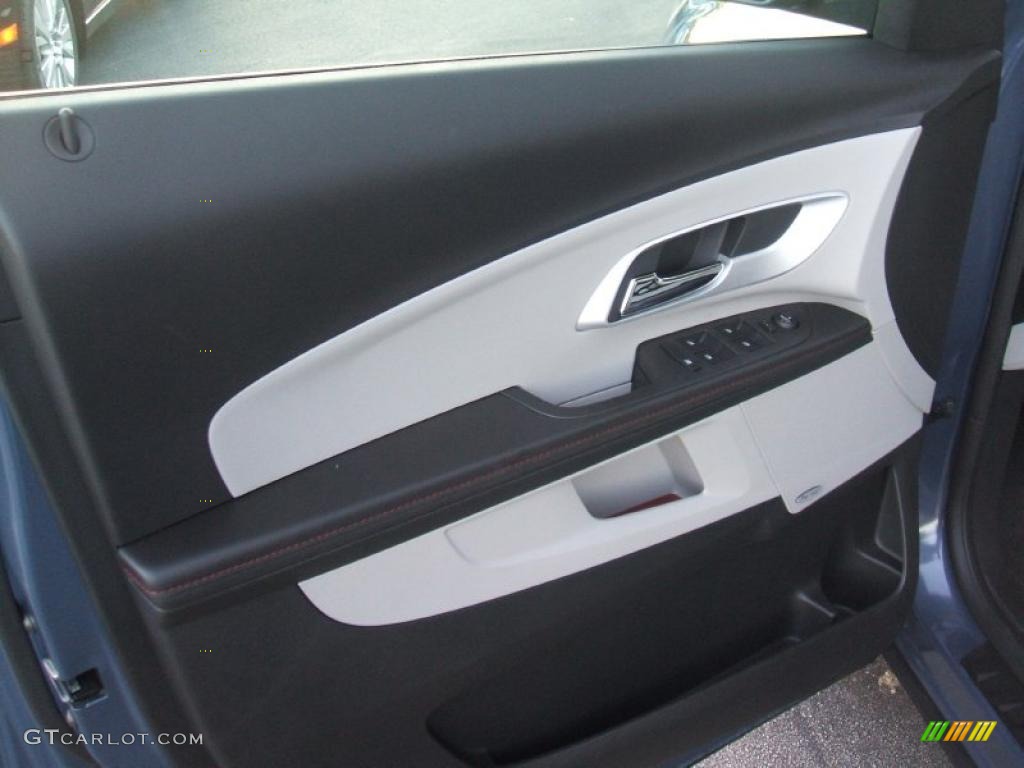2011 Chevrolet Equinox LT Light Titanium/Jet Black Door Panel Photo #41016559
