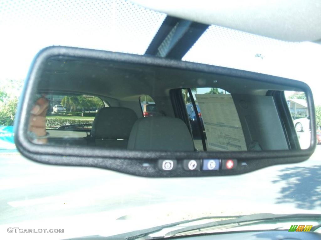 2011 HHR LT - Arctic Ice White / Gray photo #7