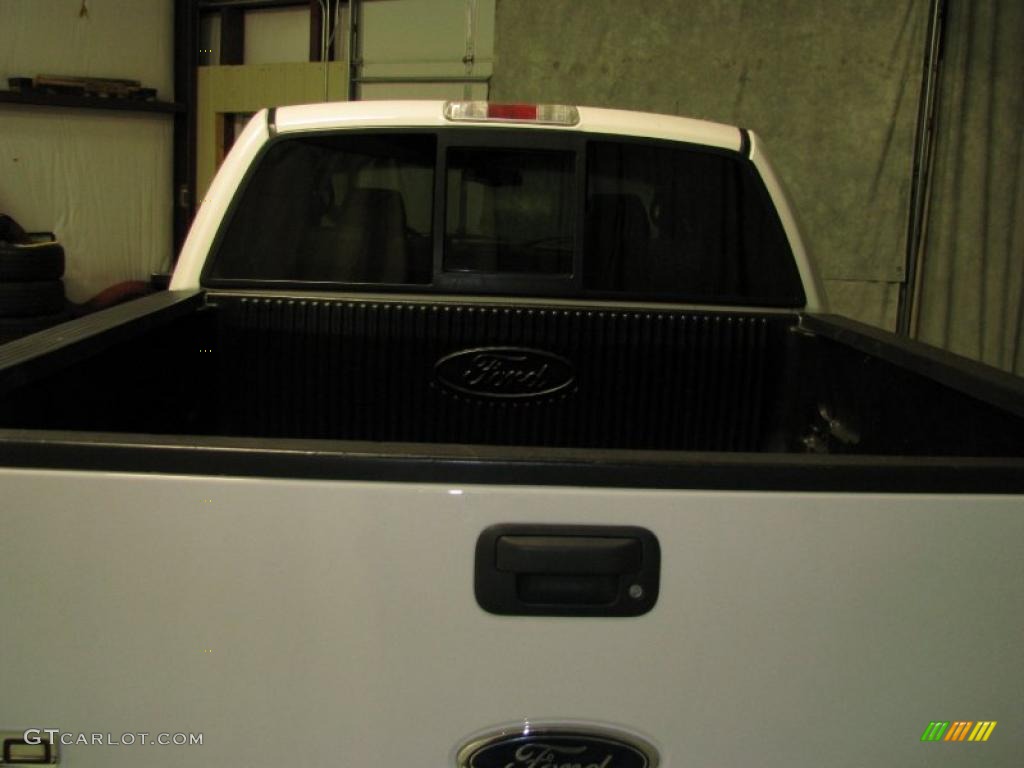 2005 F150 XLT SuperCrew 4x4 - Oxford White / Tan photo #4