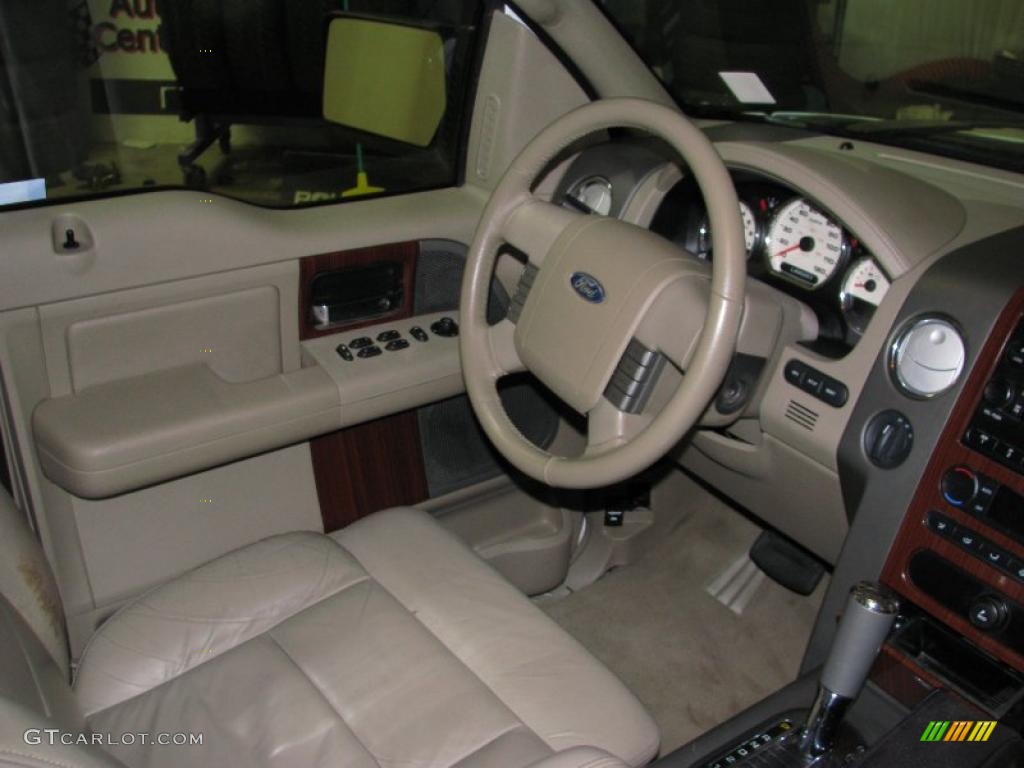 2005 F150 XLT SuperCrew 4x4 - Oxford White / Tan photo #14