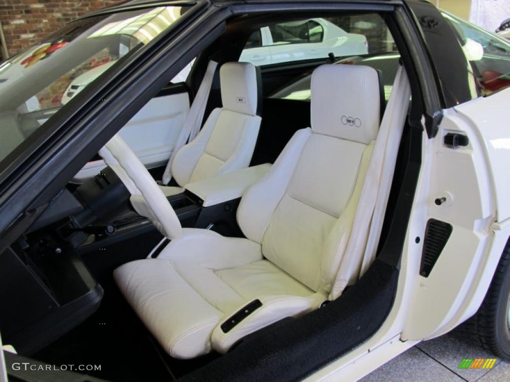 1988 White Chevrolet Corvette 35th Anniversary Coupe