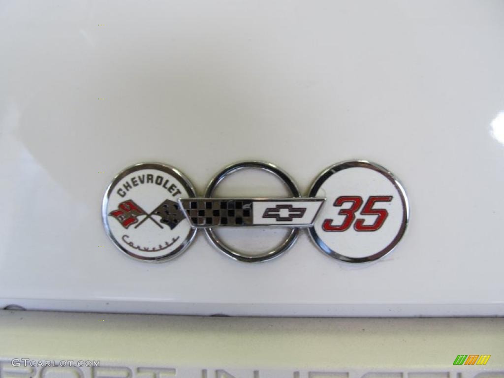 1988 Chevrolet Corvette 35th Anniversary Coupe Marks and Logos Photo #41019507