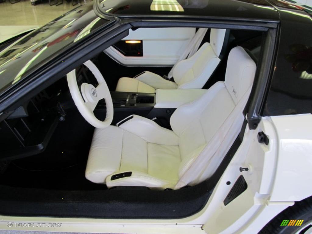 White Interior 1988 Chevrolet Corvette 35th Anniversary Coupe Photo #41019539