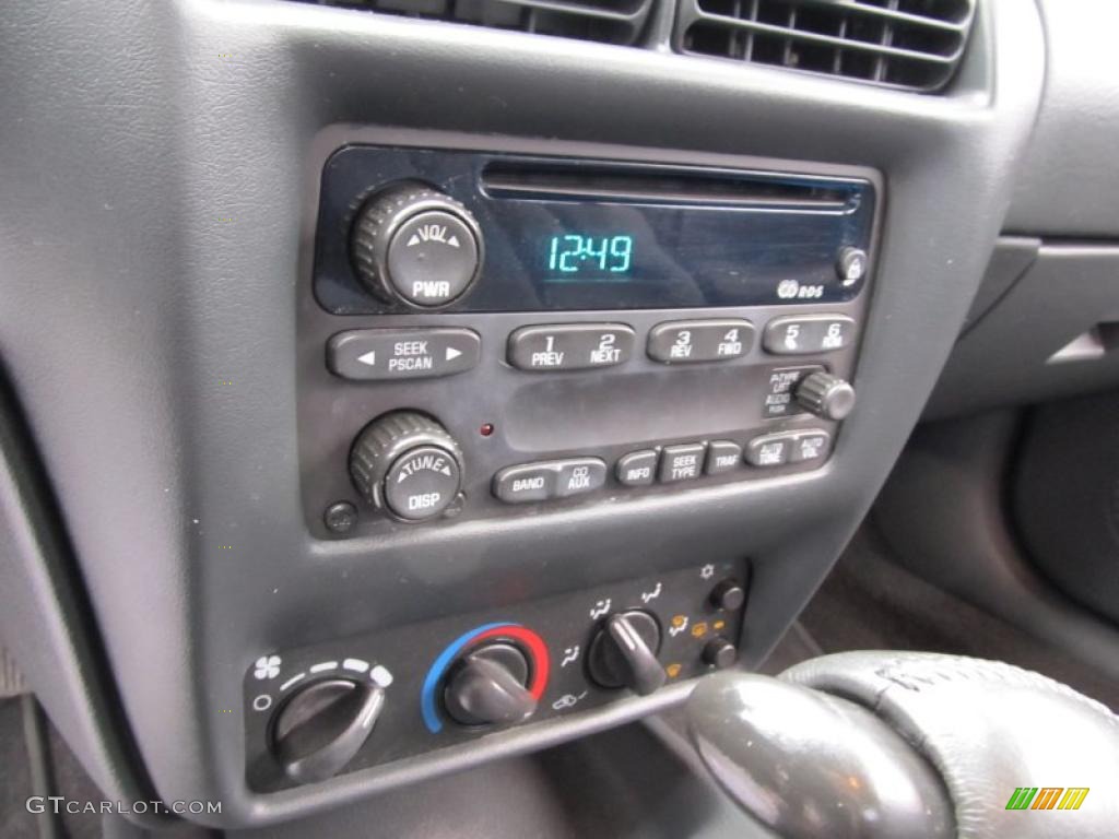 2003 Chevrolet Cavalier LS Sport Coupe Controls Photo #41020199
