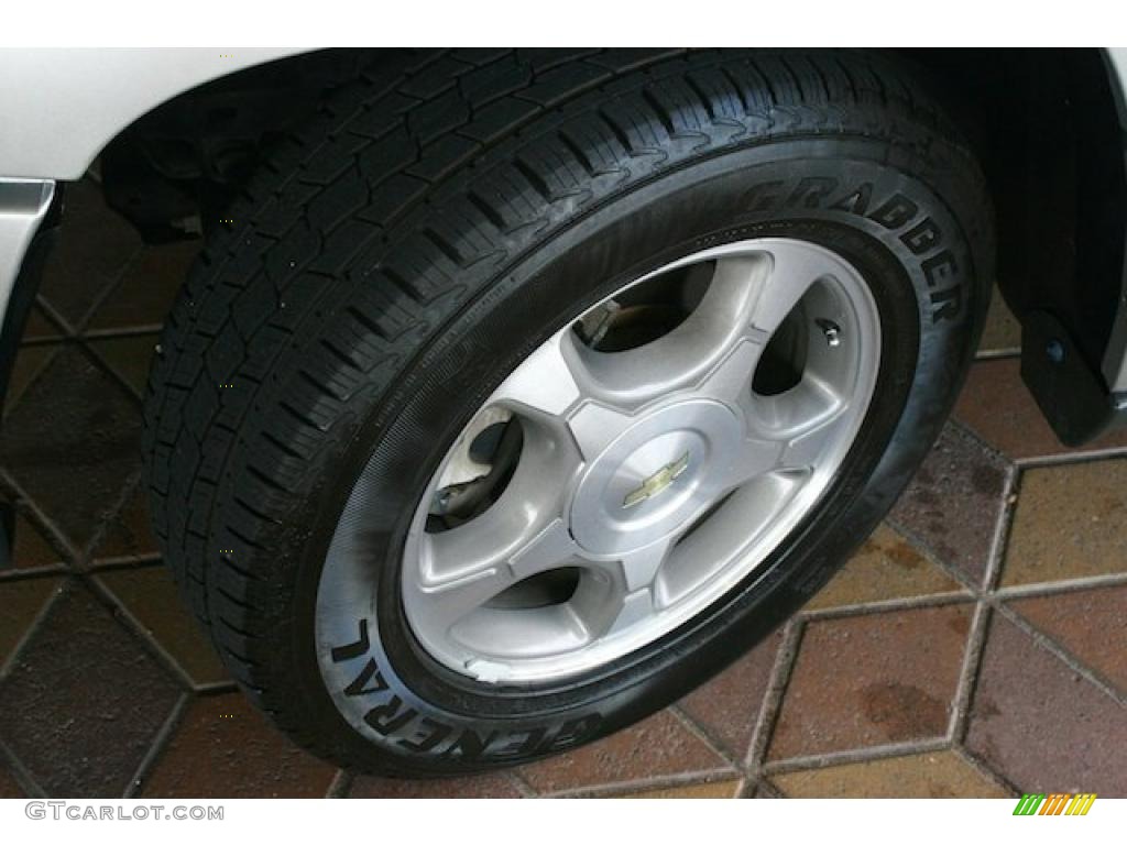 2005 Chevrolet TrailBlazer EXT LS Wheel Photos