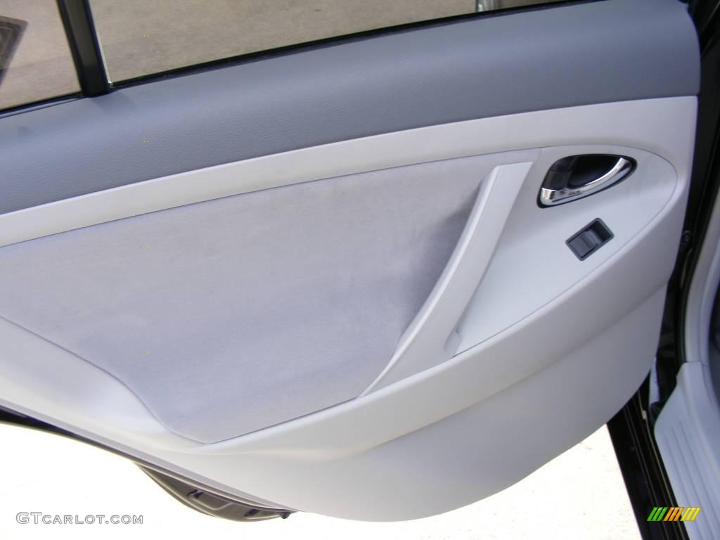 2008 Camry LE - Black / Ash photo #24