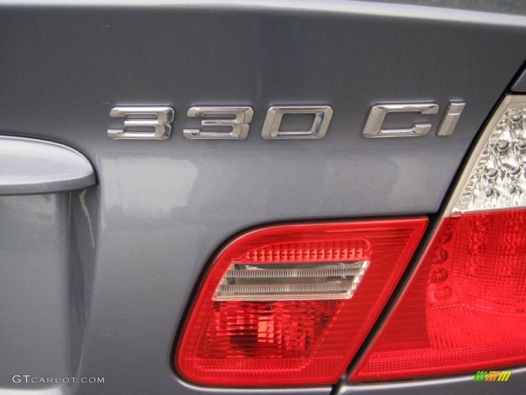 2004 BMW 3 Series 330i Convertible Marks and Logos Photos